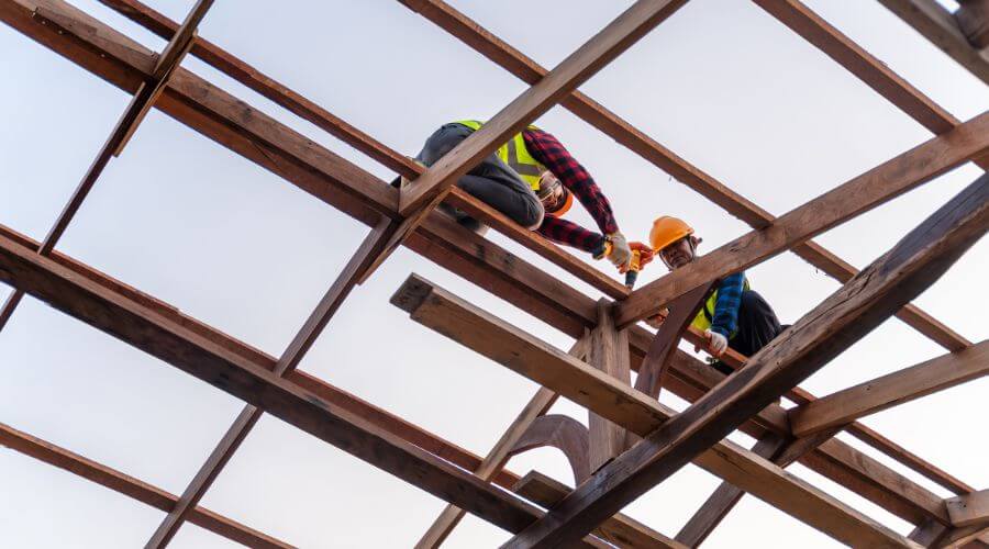 Professional gutter cleaning services in Oakland, CA